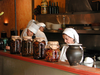 Mangia Mangia Restaurant Cooks