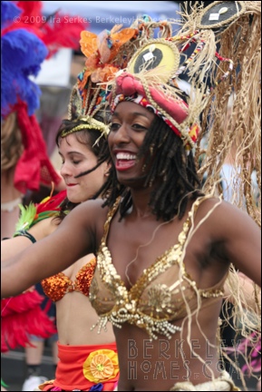 Berkeley Albany Solano Stroll Samba Dancer
